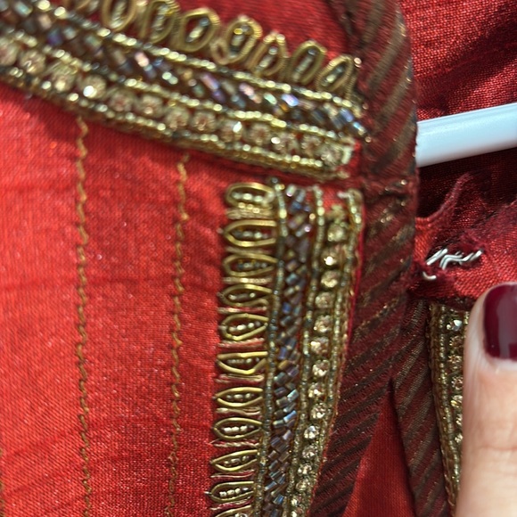 Red sherwani pant set - Picture 3 of 9